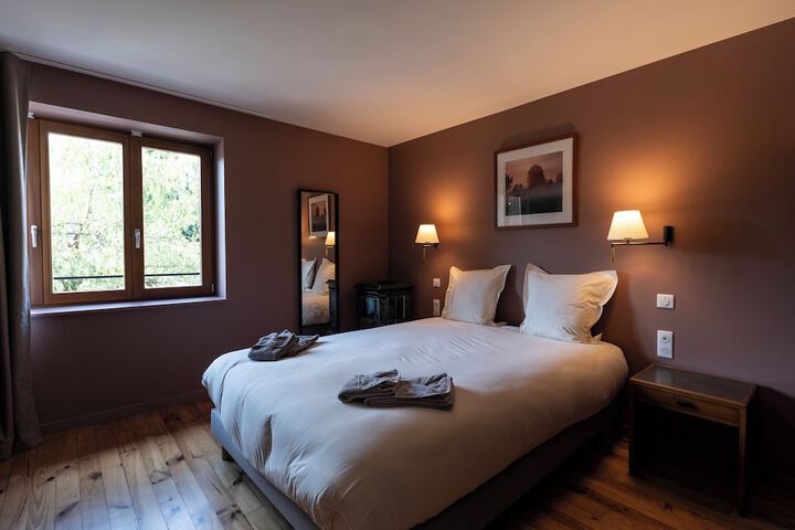 Room 16 of 50