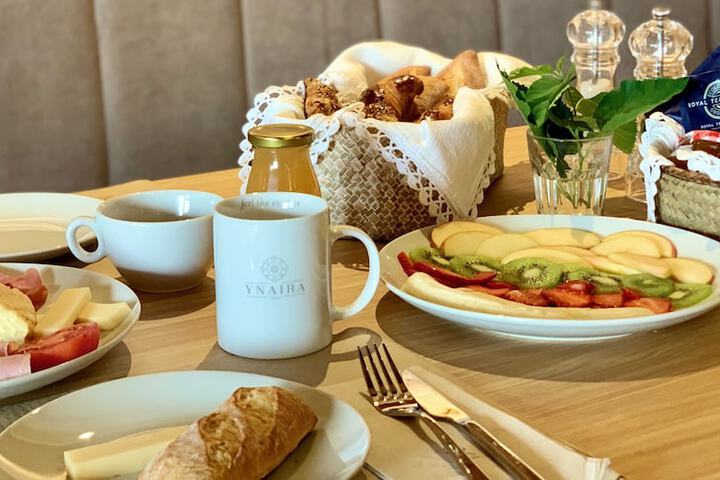 Breakfast/Coffee Service 63 of 77