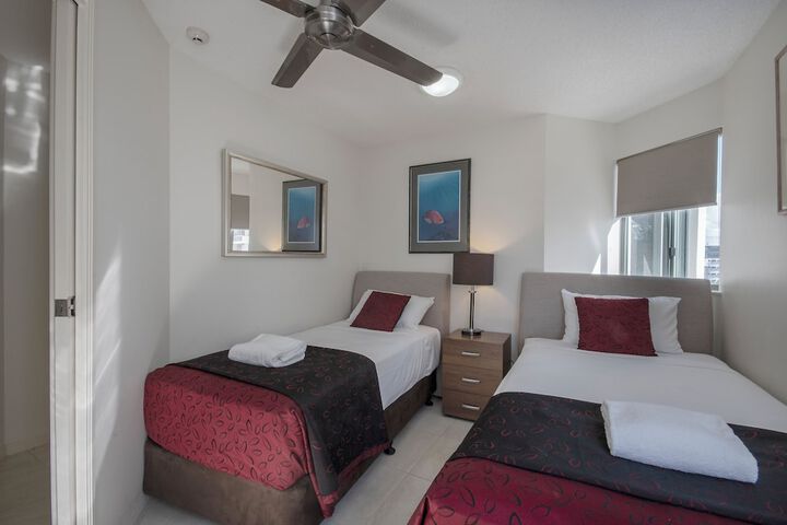 Room 15 of 104