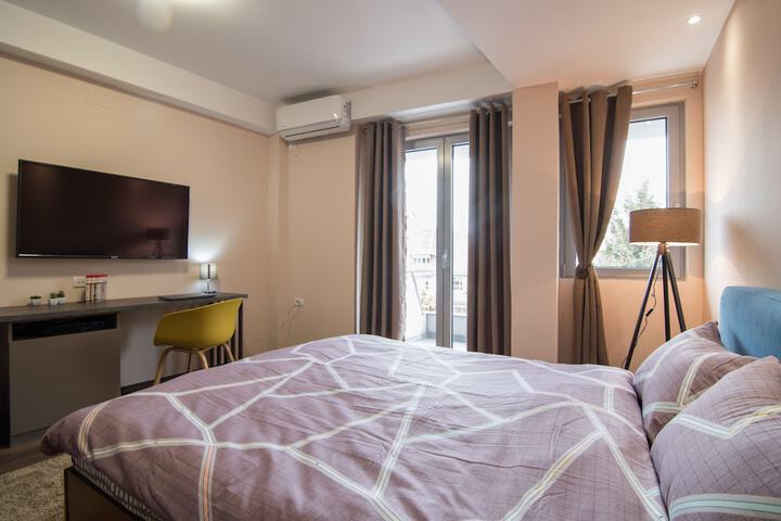 Room 3 of 45