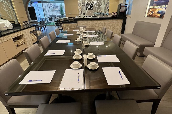 Dining 36 of 42