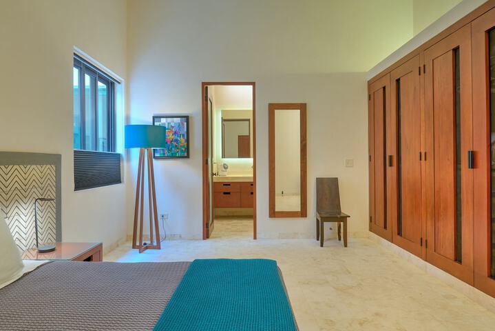 Room 6 of 26