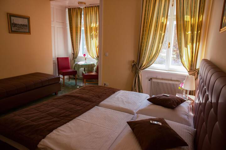 Room 9 of 67