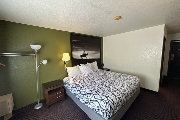 Room 14 of 21