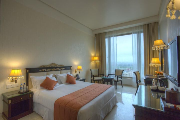 Room 9 of 46