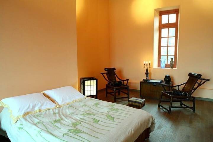 Room 15 of 46