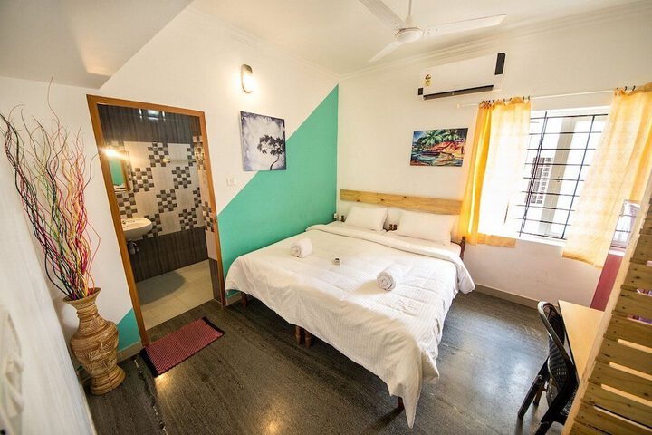 Room 12 of 36