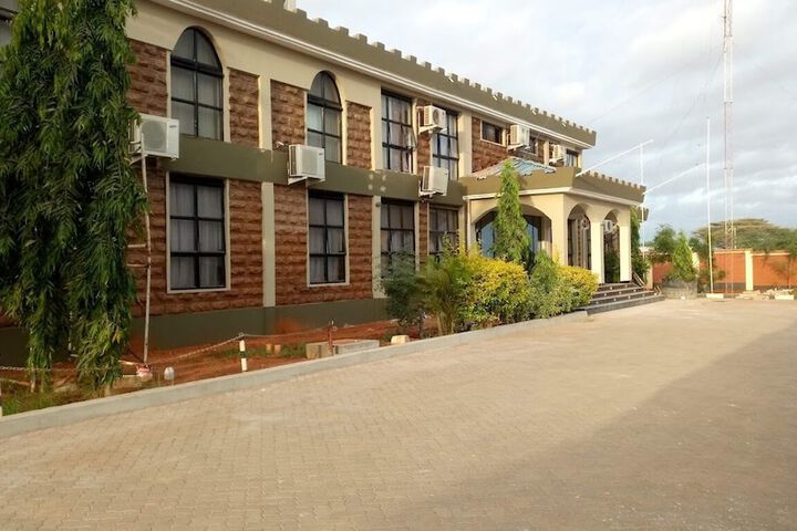 Hotel 56 of 57