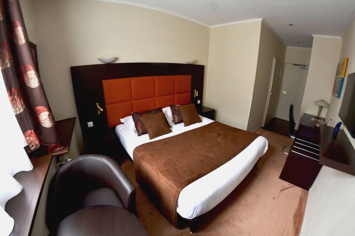 Room 6 of 41