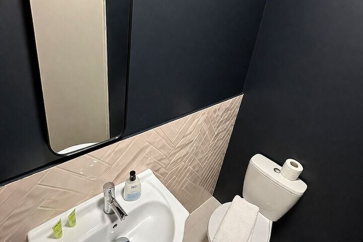 Room 77 of 85