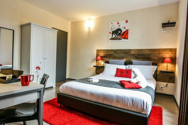 Room 2 of 31