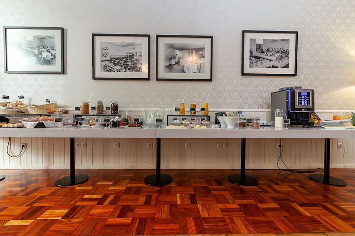 Breakfast/Coffee Service 47 of 63