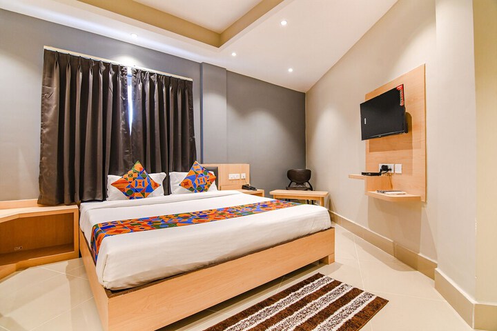 Room 32 of 51