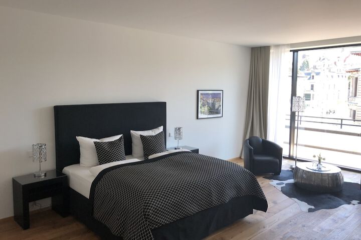 Room 28 of 62