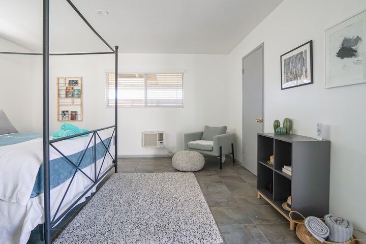Queen Bed Bathtub (11 of 11)