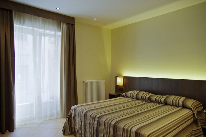 Room 3 of 23
