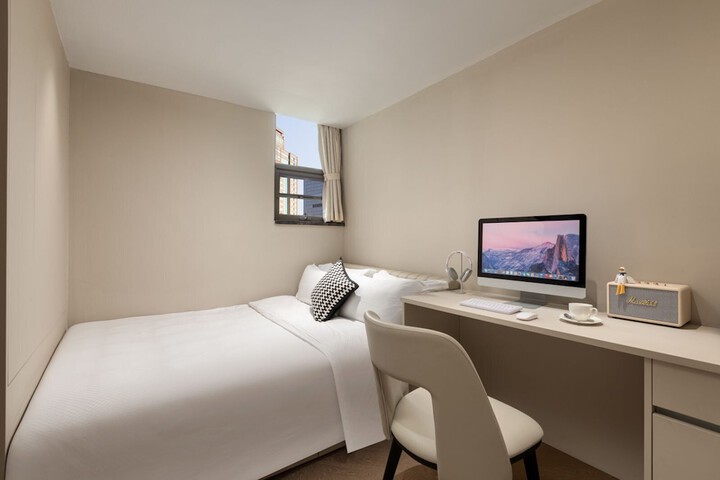 Room 30 of 110