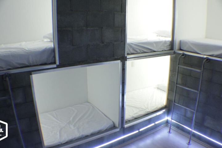 Room 18 of 53