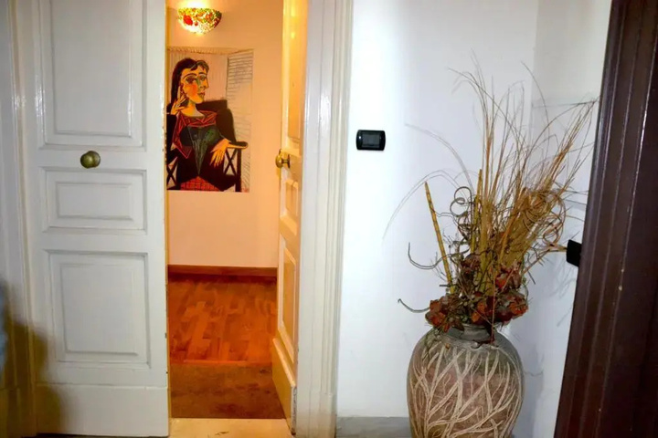 Room 13 of 23