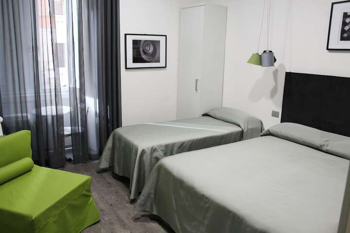 Room 14 of 34