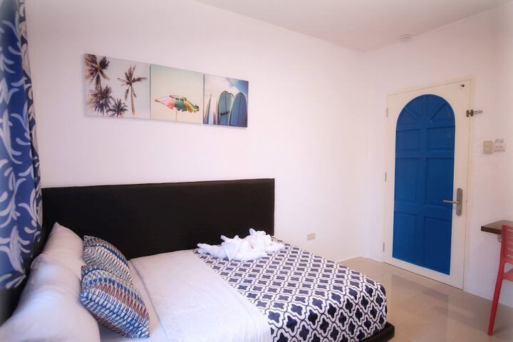 Room 6 of 50