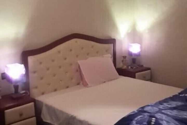 Room 10 of 24