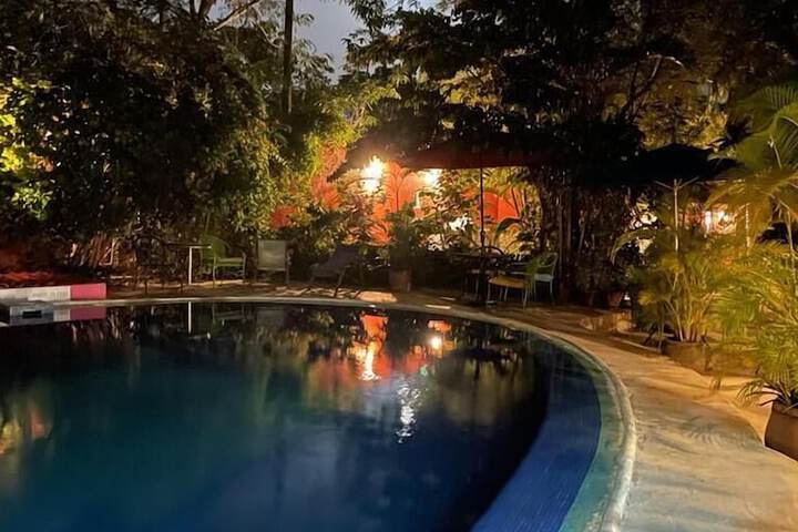 Pool 24 of 47