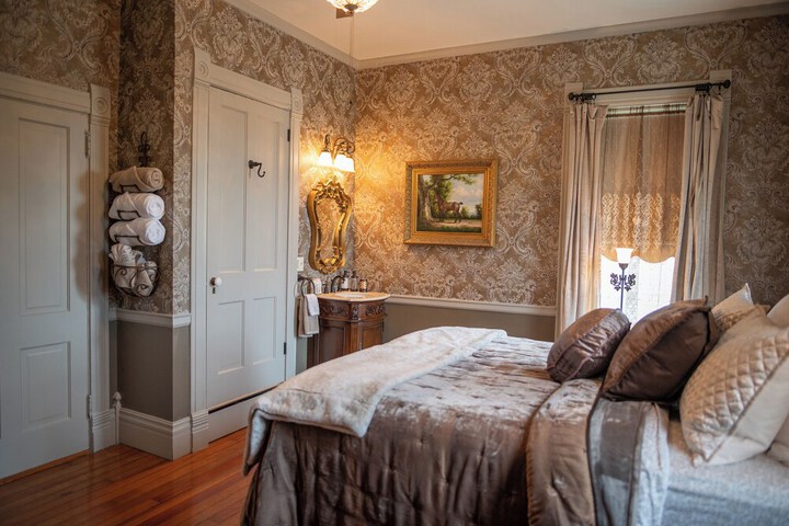 Room 21 of 52