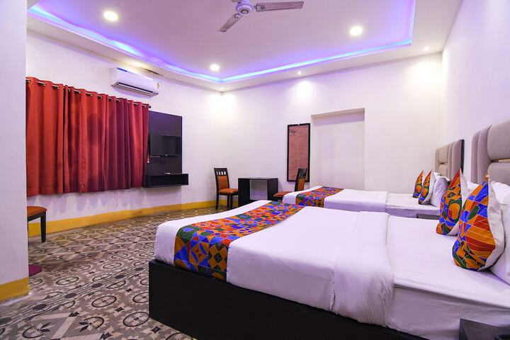 Room 26 of 39