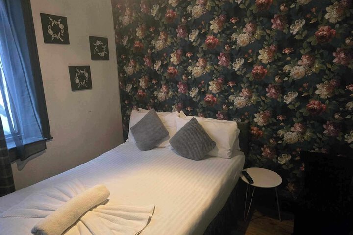 Room 21 of 48