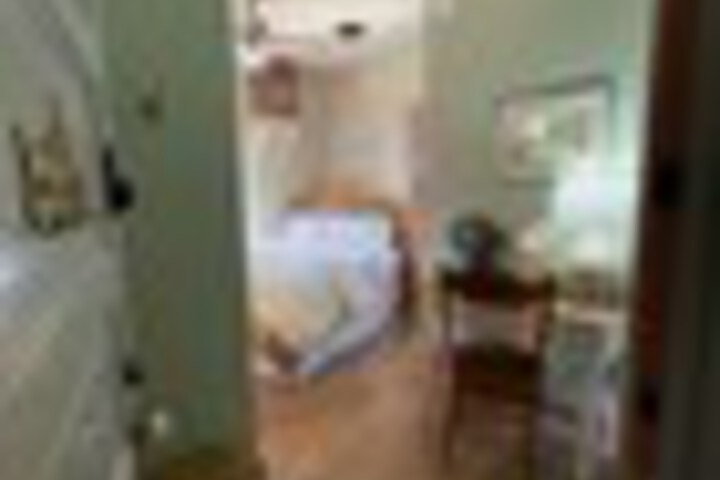 Room 17 of 117