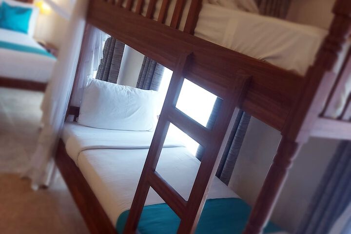 Room 14 of 105