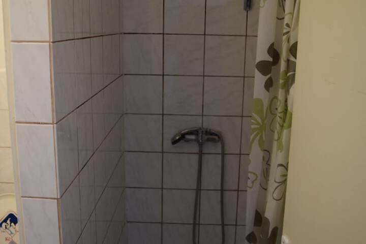 Room 56 of 90