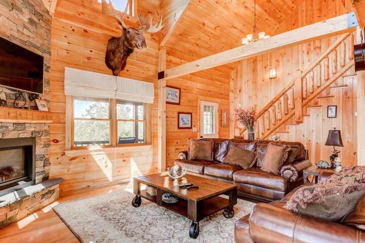 Exterior of OE Beautiful modern log home on 17 acres private views fire pit Ping Pong AC