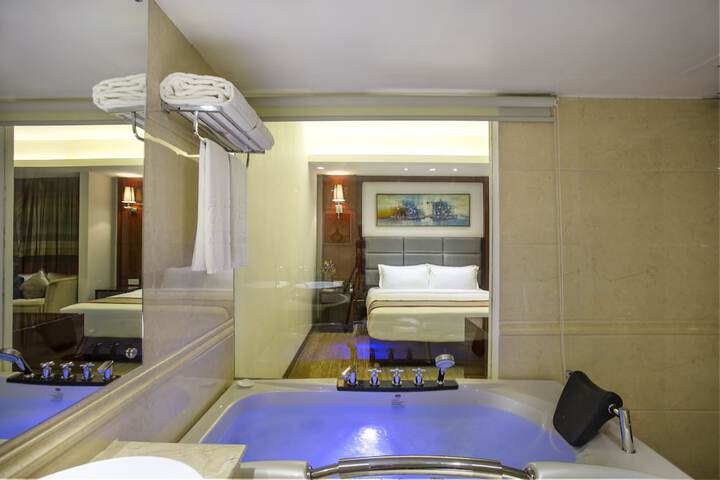 Room 21 of 47