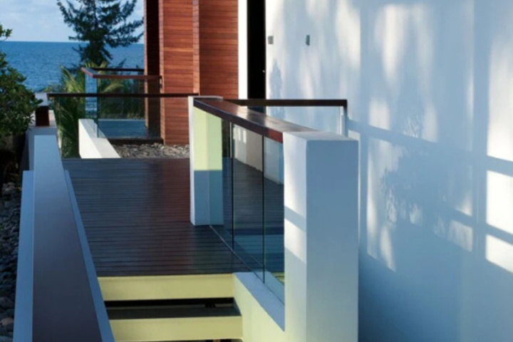 Exterior of Modern Plateau Suites by Sonder