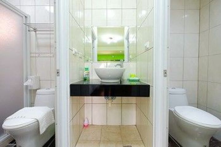 Room 4 of 26