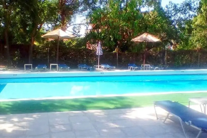 Pools & Facilities