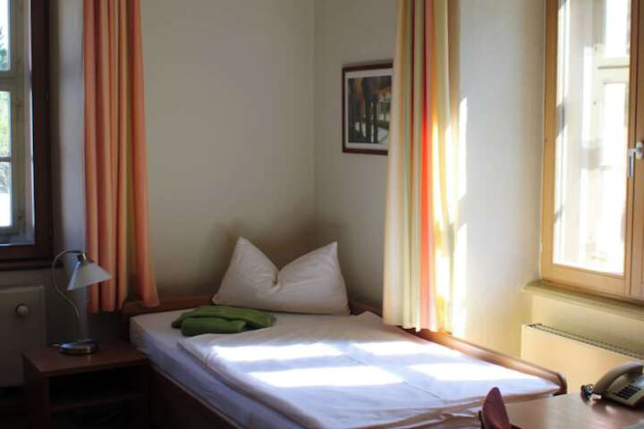 Room 5 of 36