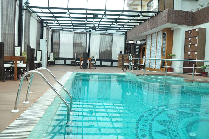 Pool 37 of 68