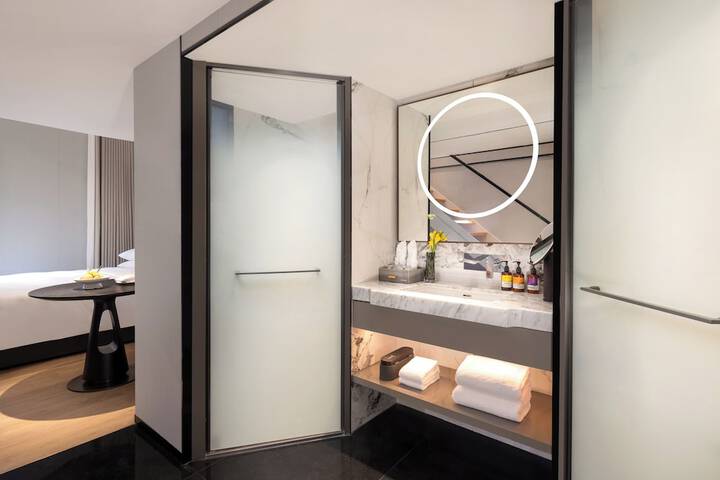 Room 45 of 72