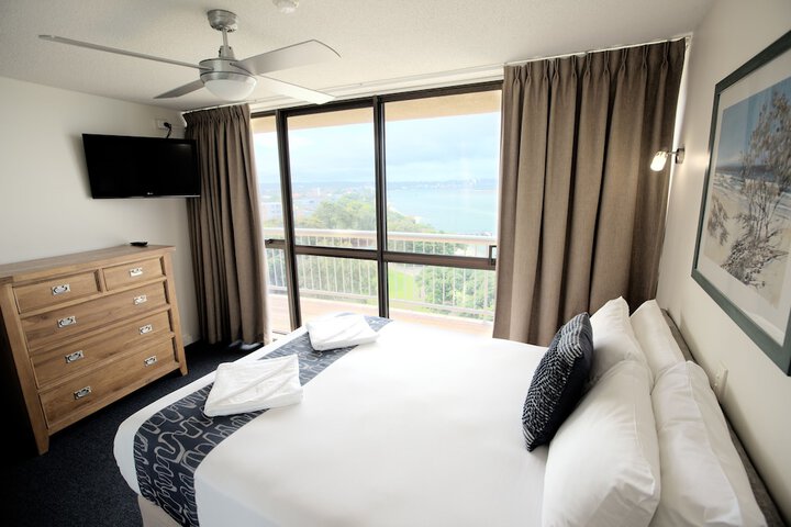Room 4 of 50