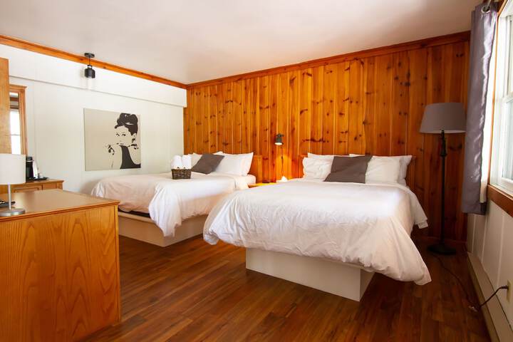 Room 6 of 19