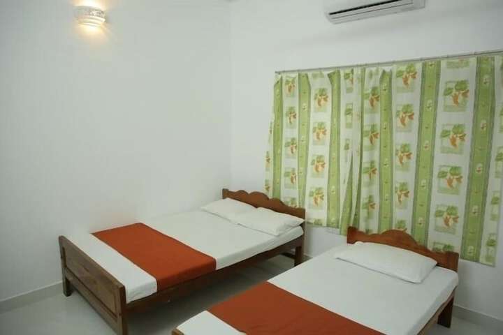 Room 2 of 7