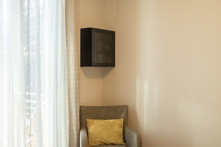Room 16 of 79