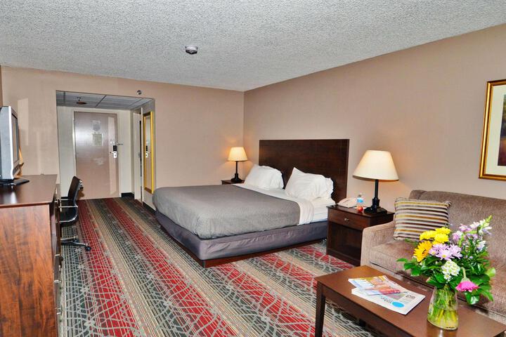 1 King Bed Accessible (7 of 13)