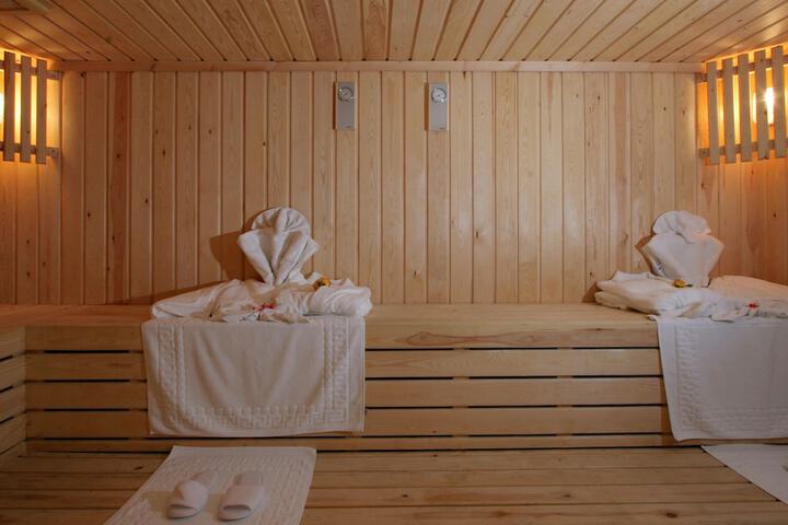 Spa 44 of 77