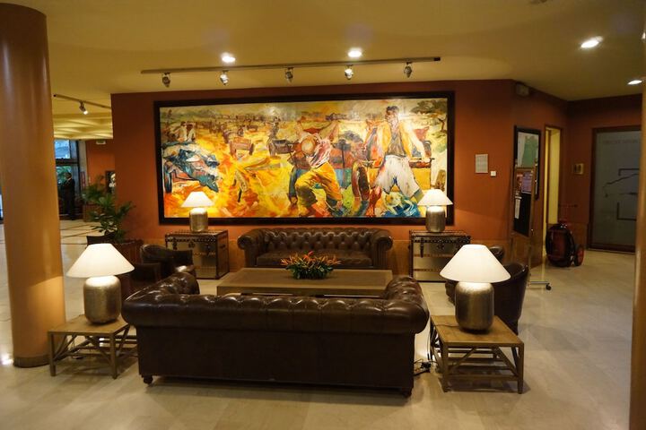 Hotel Interior 4 of 87