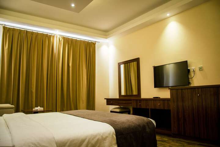 Room 15 of 26