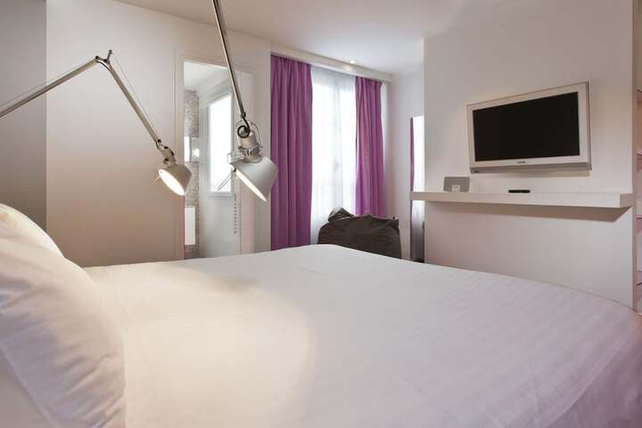 Room 7 of 34